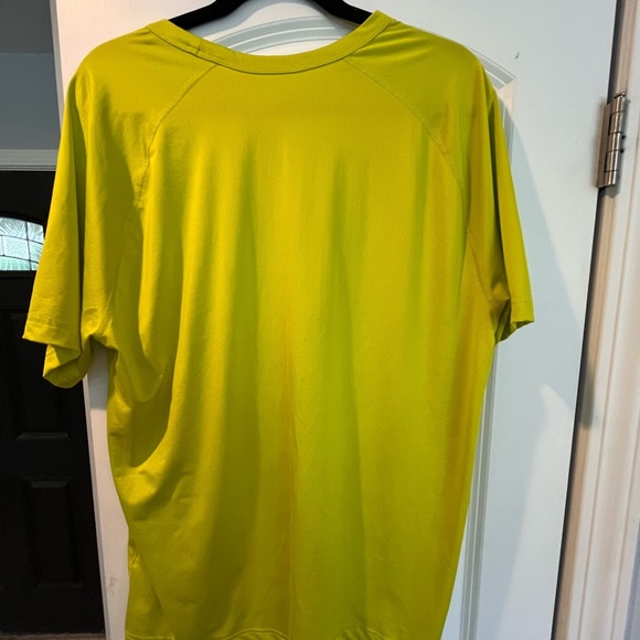 Nike Dri-Fit Top - Large - Picture 3 of 5